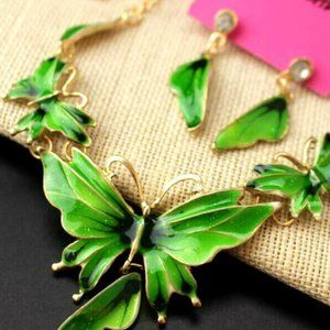 Beautiful GREEN BUTTERFLIES Ncklace & Earrings SET Sparkly Shades o Green Enamel